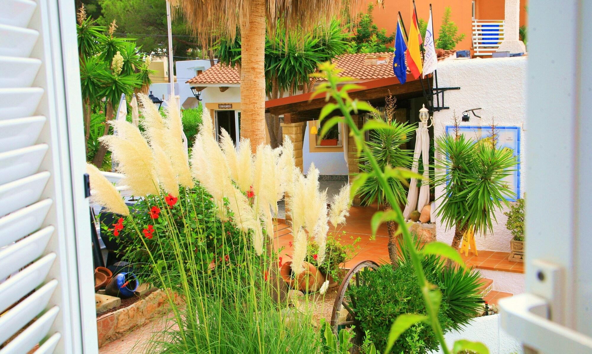 Villa Columbus Family Boutique Hotel Peguera Exterior foto