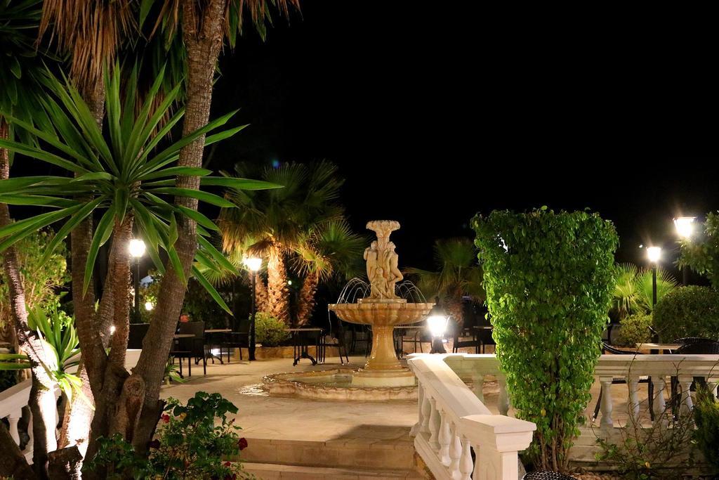 Villa Columbus Family Boutique Hotel Peguera Exterior foto